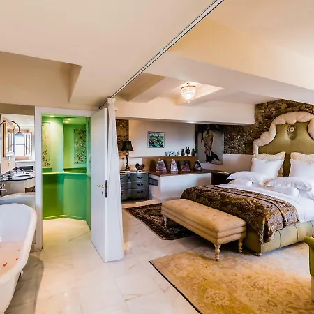 Mangiacane - Small Luxury Of The World 3*